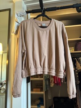 Zella Cropped Pullover Sweatshirt in Light Brown